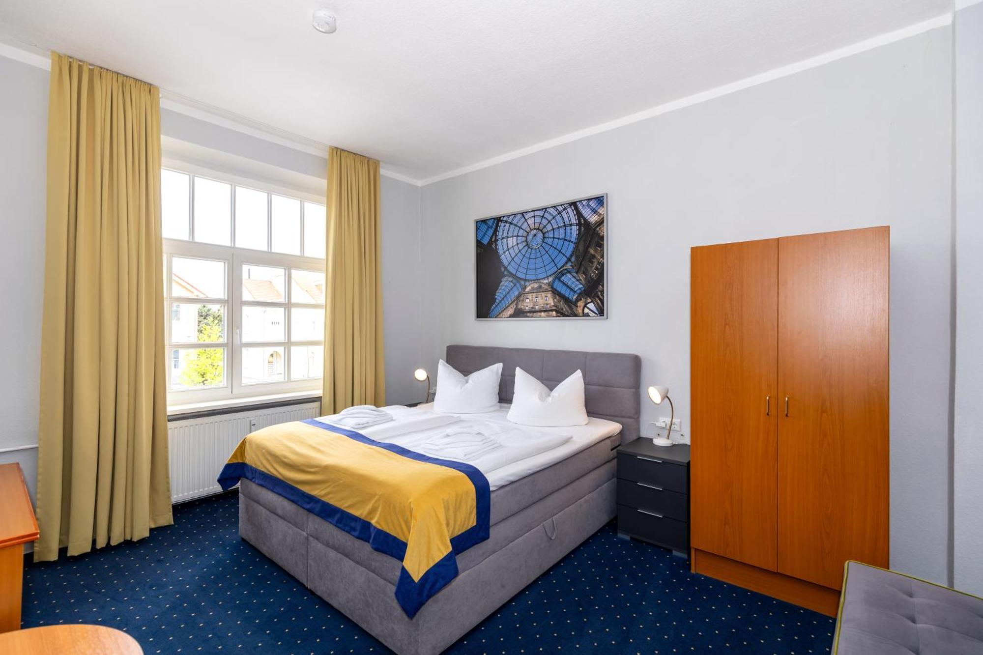 Hotel Zur Traube Кюлунгсборн Экстерьер фото
